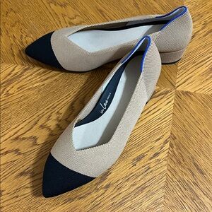 Rothy's Tan and Black Pointed Flats